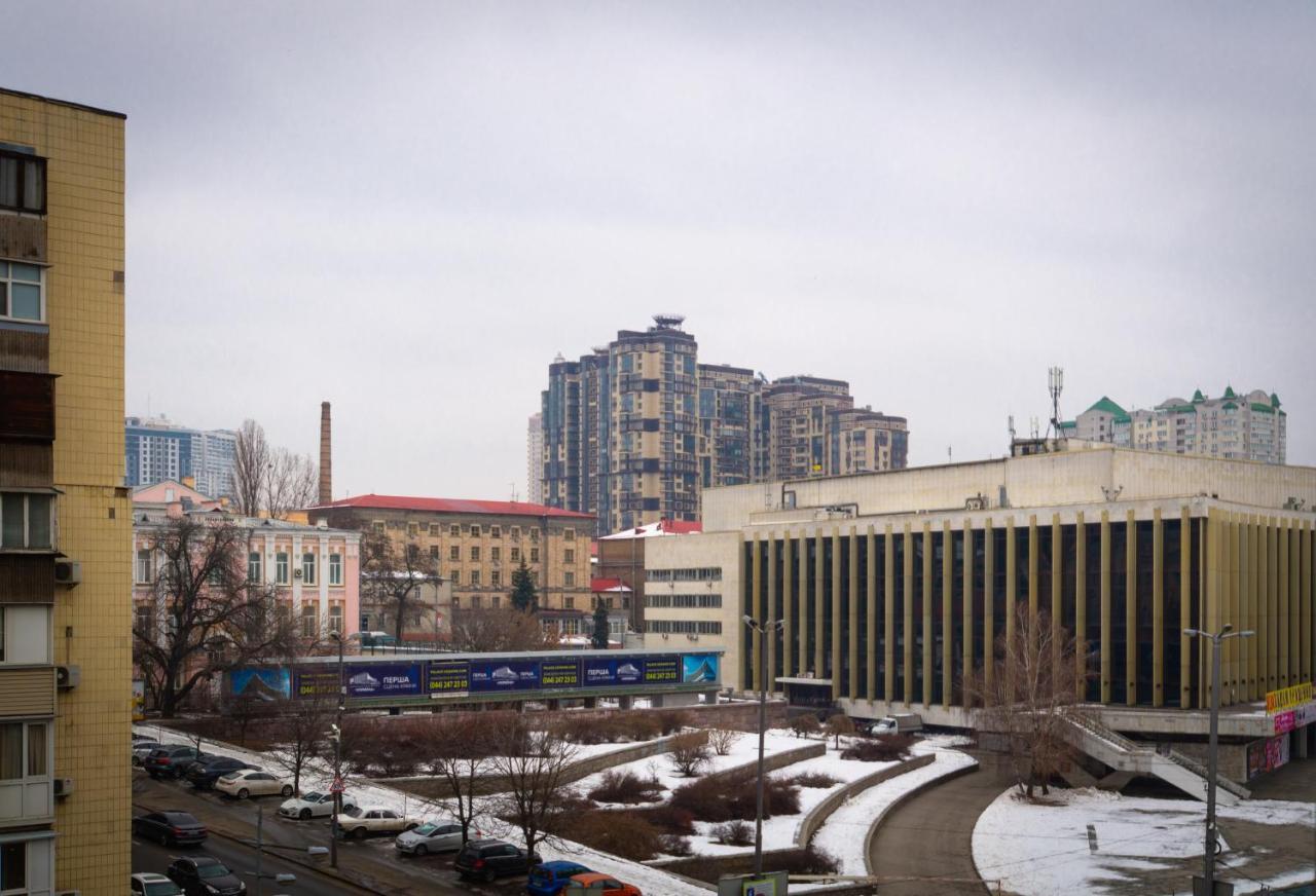 112 Вулиця Велика Васильківська 基輔 外观 照片